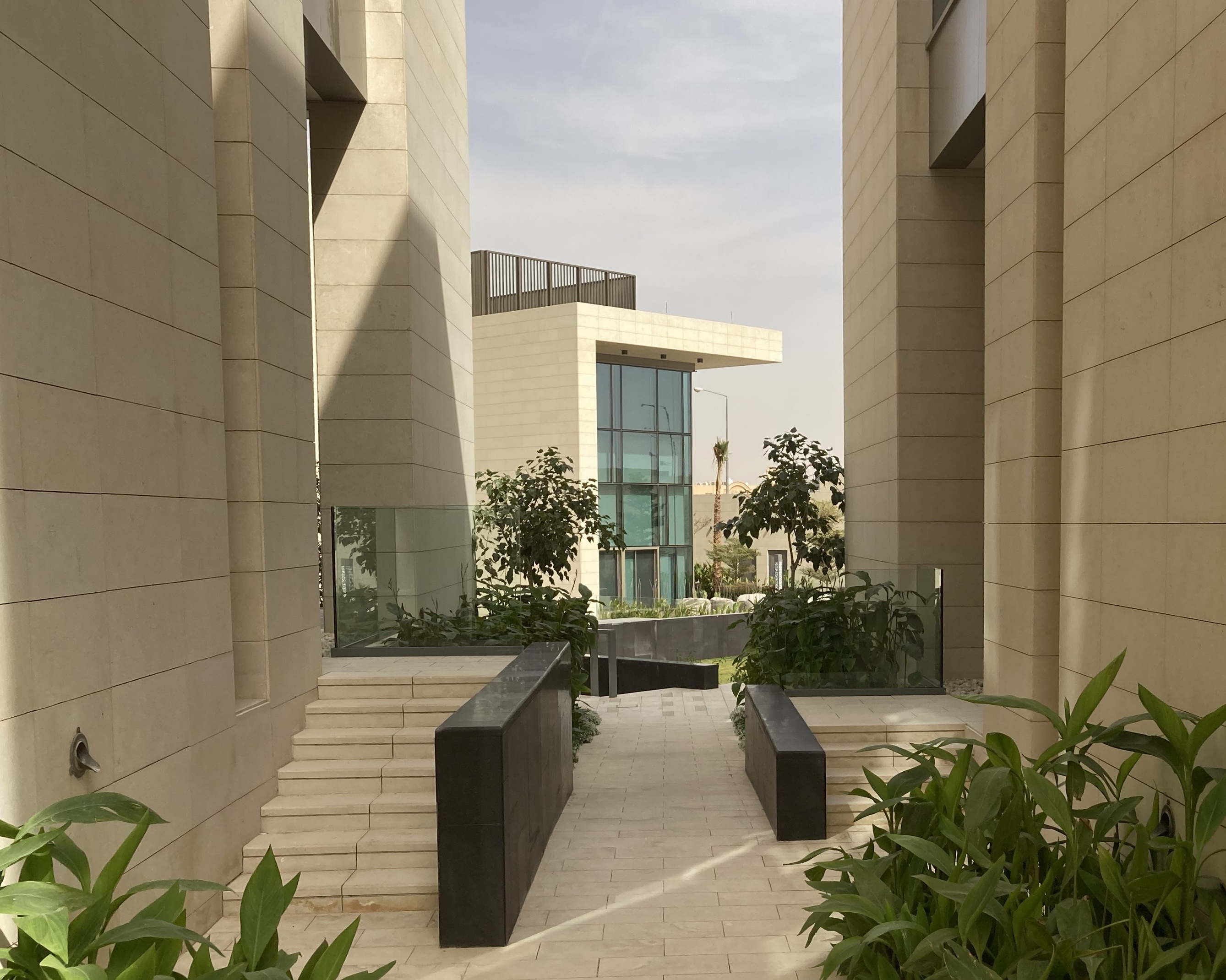 DISCOVERING RIYAD VILLA: Oriental Architectural Projects with Natural Limestone